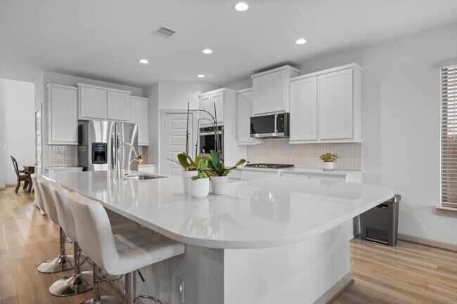 Foto del edificio - 28410 Hannahs Harbor Ln