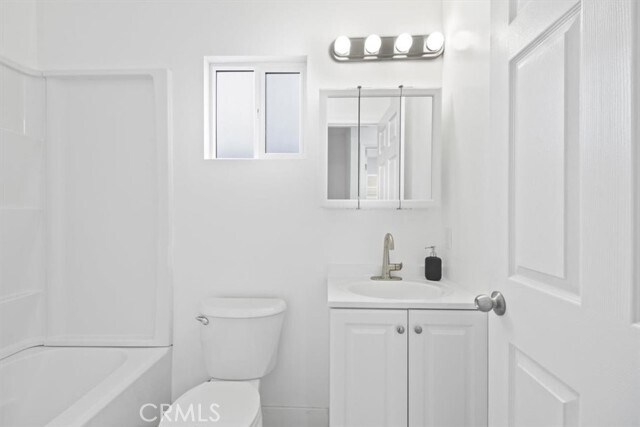 Foto del edificio - 8655 Ranchito Ave