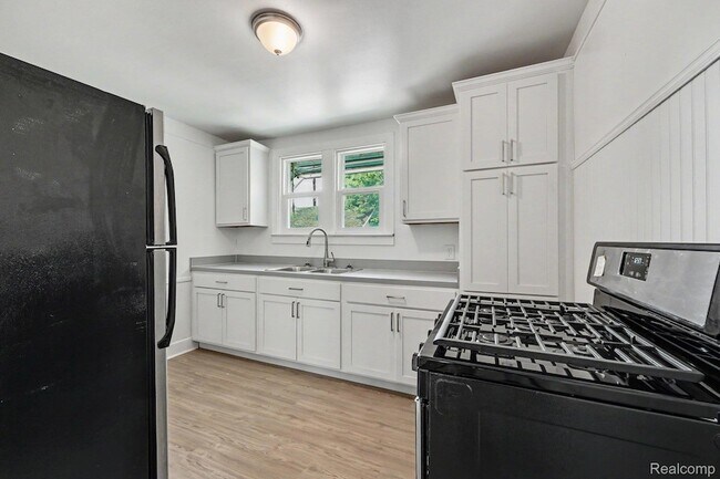 Building Photo - 15224 Rossini Dr