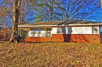 Building Photo - 4015 Charles Dr
