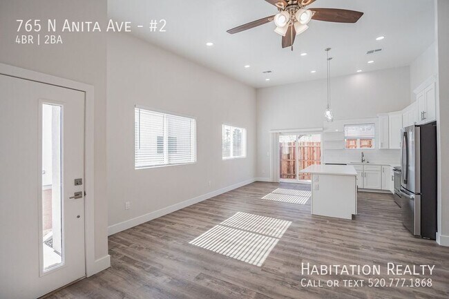 Foto del edificio - 765 N Anita Ave