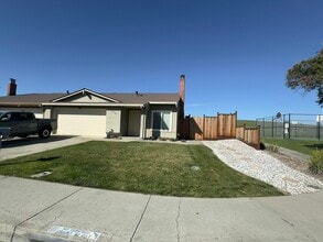 Building Photo - 1878 Autumn Oak Dr