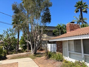 Building Photo - 6360 Dwane Ave