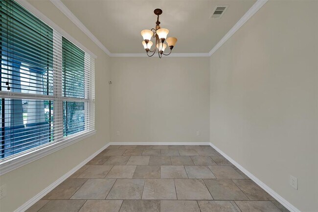 Building Photo - 100 S Sawbridge Cir
