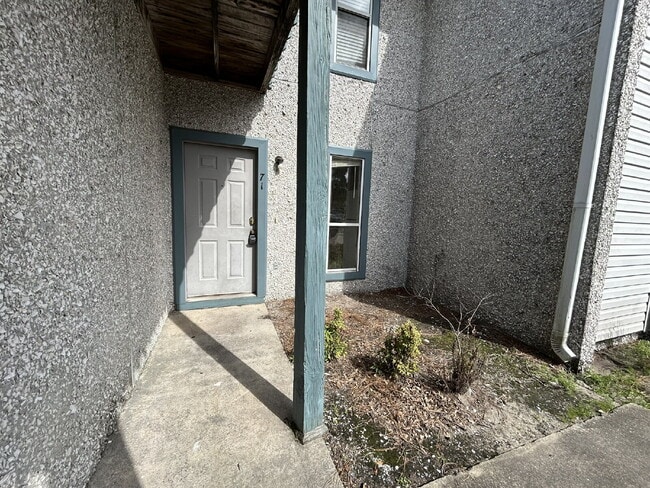 Building Photo - Apartment For Rent