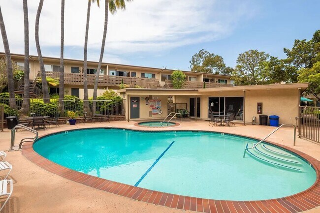 Foto del edificio - 26130 Narbonne Ave