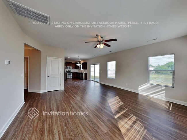 Building Photo - 5355 Roberta Crossing Dr