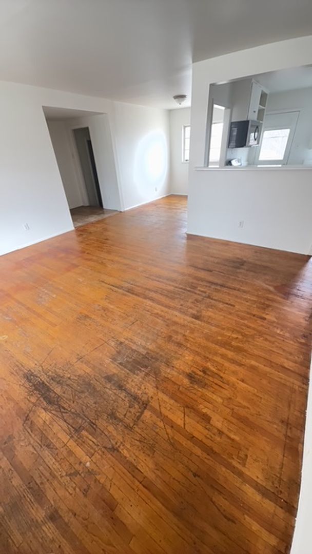 Foto del edificio - Centrally located in the NE Heights 4 bedroom, 1 3/4 Bath 1900 square feet.