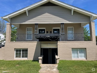 Building Photo - 220 18th St
