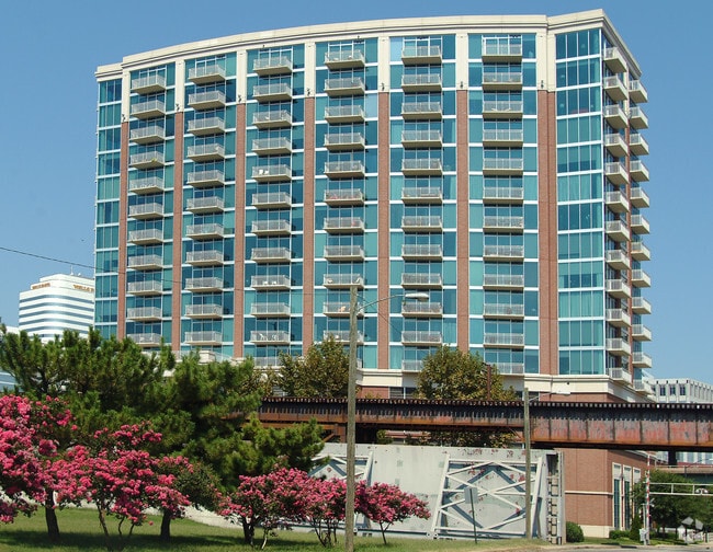 Vistas on the James Apartments Richmond, VA