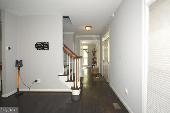 Foto del edificio - 556 Winding Rose Dr
