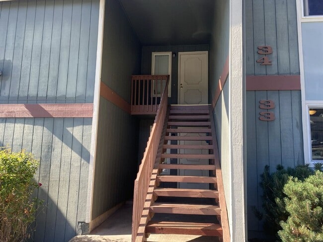 Foto del edificio - 152 NE Atkinson Ct