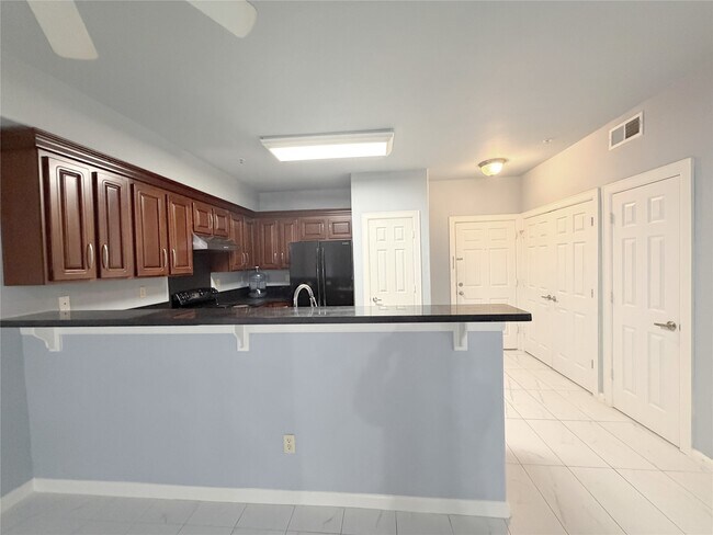 Foto del edificio - 6611 W Sam Houston Pkwy S