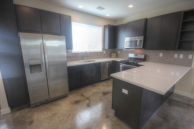 Building Photo - 301 W Stassney Ln
