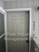 Building Photo - 512 E Monroe Dr