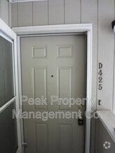 Building Photo - 512 E Monroe Dr