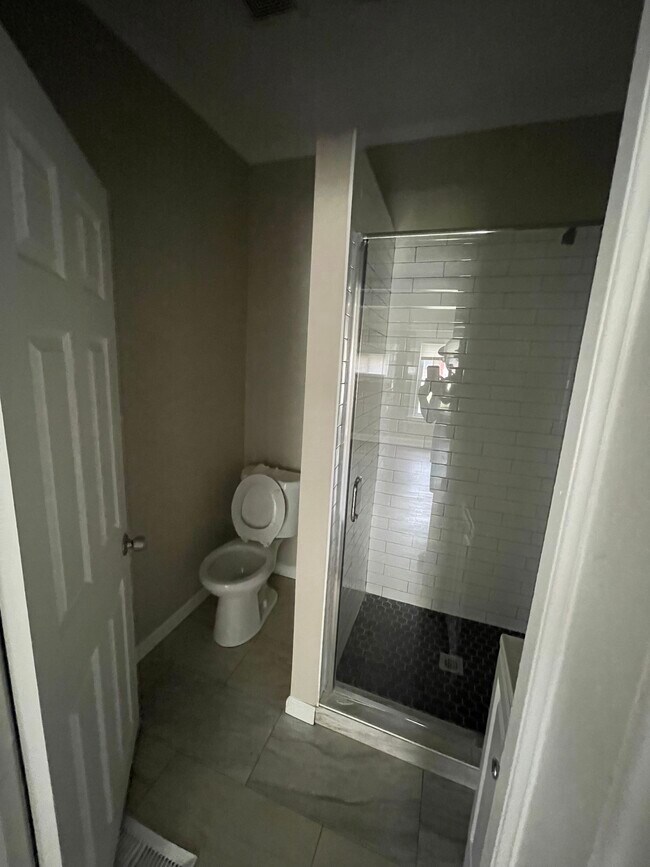 Foto del edificio - 1620 E 37th St