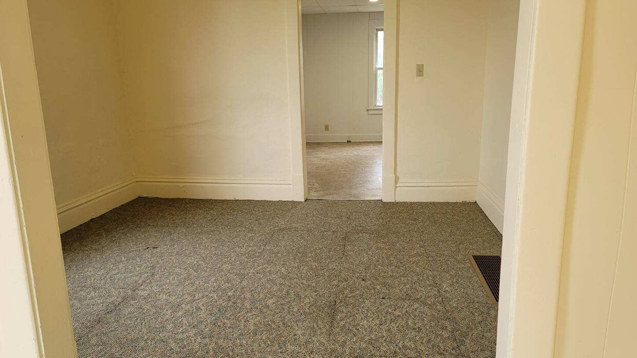 517 E Broadway St, Alliance, OH 44601 Townhome Rentals in Alliance OH