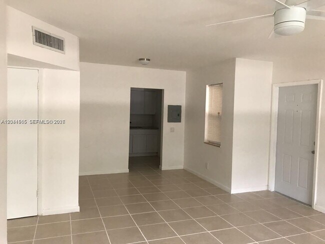 Foto del edificio - 13335 Arch Creek Rd