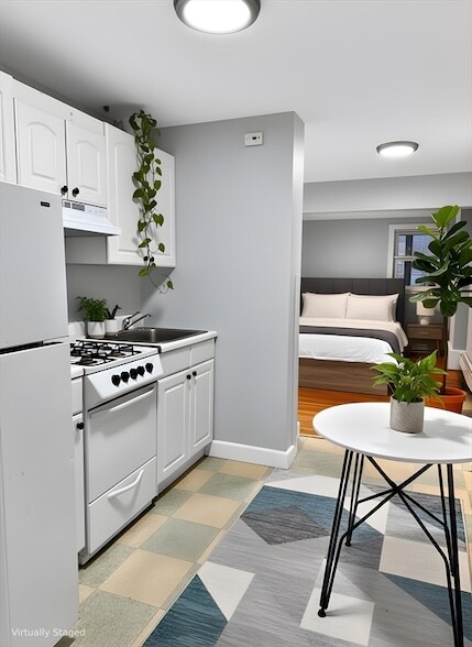 Photo - 228 Sumner St Apartment