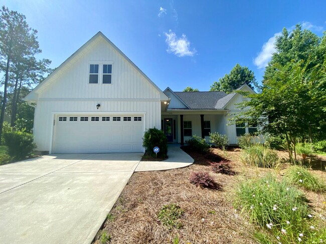 Foto del edificio - Welcome to Lake Life! Four Bedroom, Single...