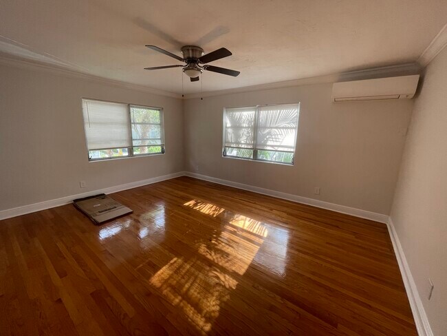hugde living area, natural light, efficient cooling with mini split - 625 12th Ave N