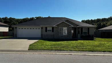 Building Photo - 103 Creek View Dr