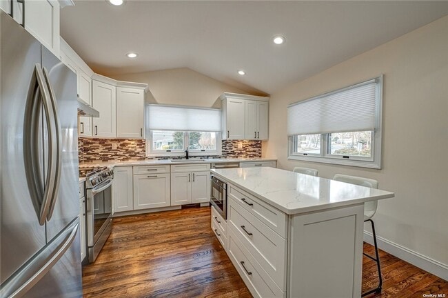 Building Photo - 35 Morewood Dr