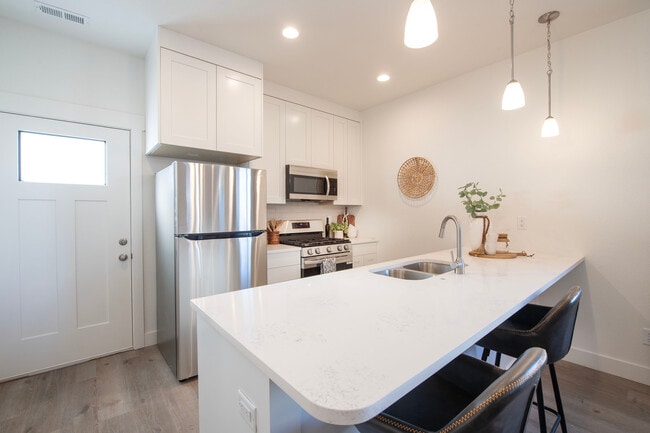 Building Photo - Verde Commons Apartments