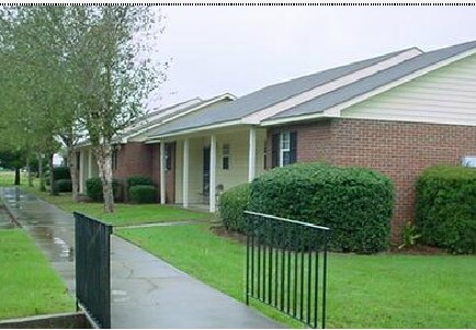 Primary Photo - Country Estates