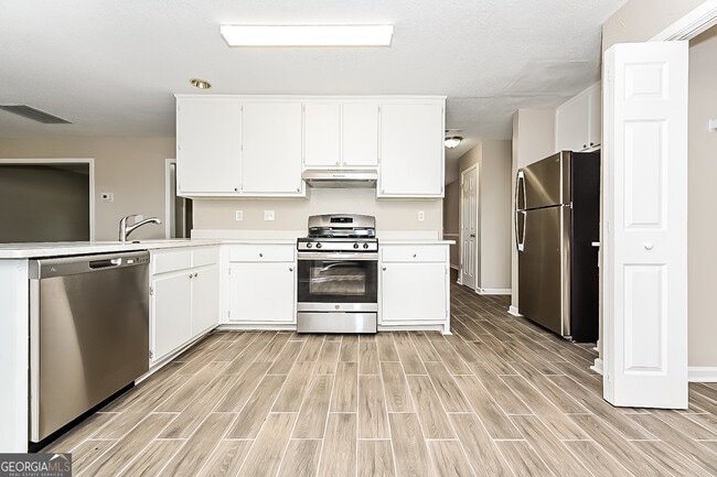 Building Photo - 176 Pine Branch Dr