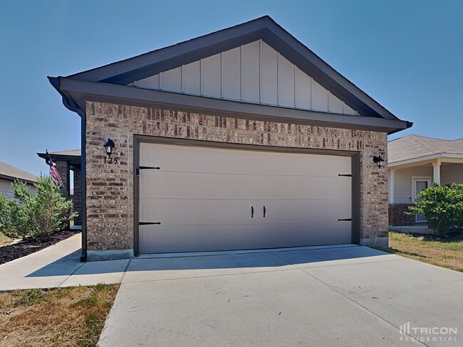 Building Photo - 125 Buttercup Bnd