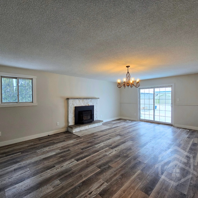 Photo du bâtiment - 425480 Substation Rd