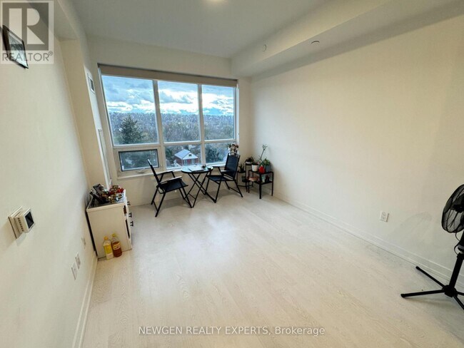 Photo du bâtiment - 415 Main St W