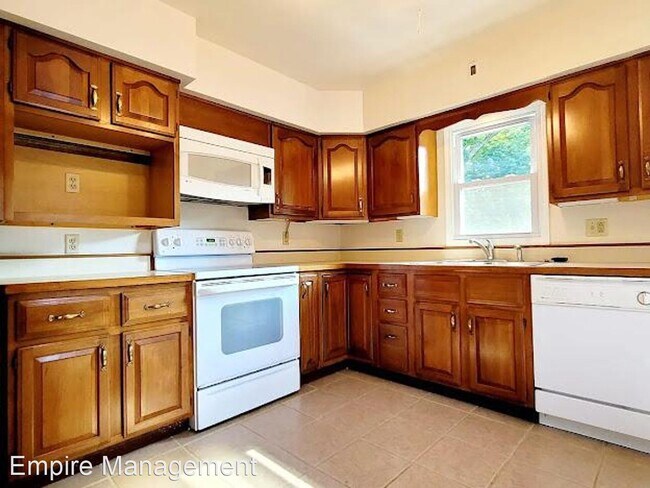Foto del edificio - 3 br, 1 bath House - 53142 Twyckenham Dr