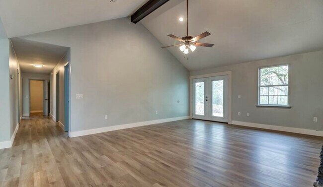 Foto del edificio - 12522 Wolf River Rd