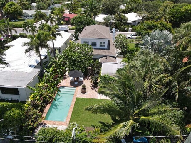 Foto del edificio - 506 N Lakeside Dr
