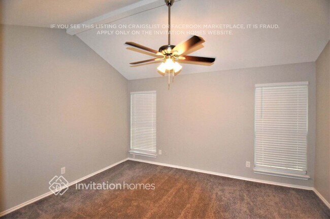 Foto del edificio - 159 Summerhill Dr