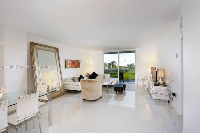 Foto del edificio - 10275 Collins Ave