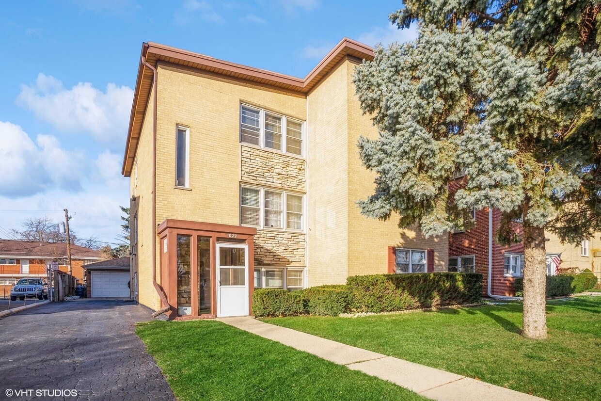 Primary Photo - 1022 Arnold Ct
