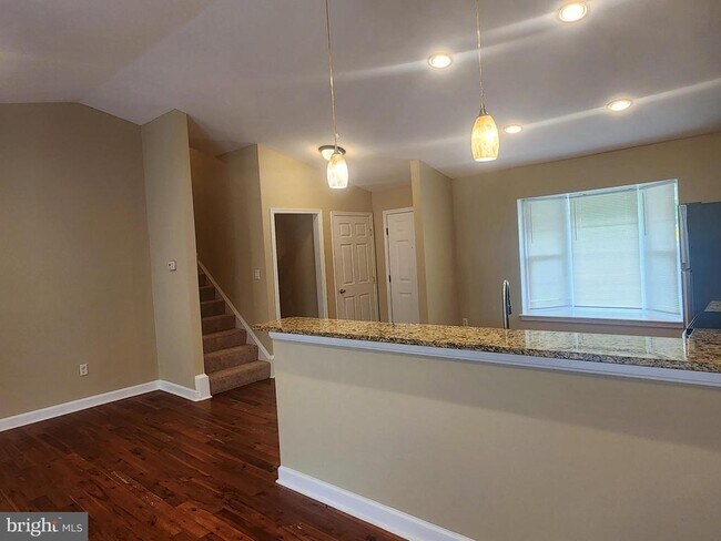 Foto del edificio - 12216 Kingsbrook St