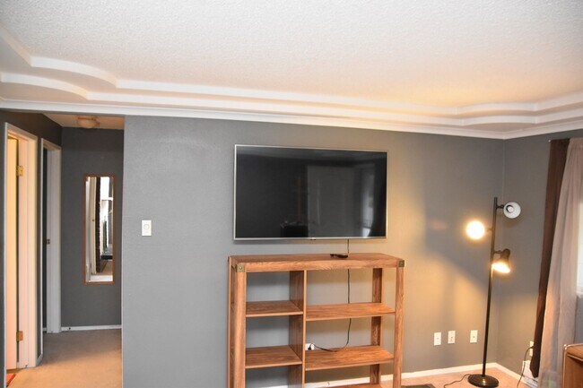 Foto del edificio - 2 Bedroom 1.5 Bath University Place Condo ...