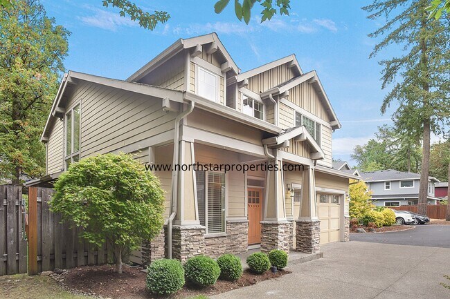 Building Photo - Beautiful Craftsman in Lake Oswego
