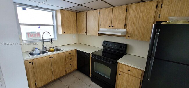 Building Photo - 9375  Fontainebleau Blvd  L431 Miami Fl 33172