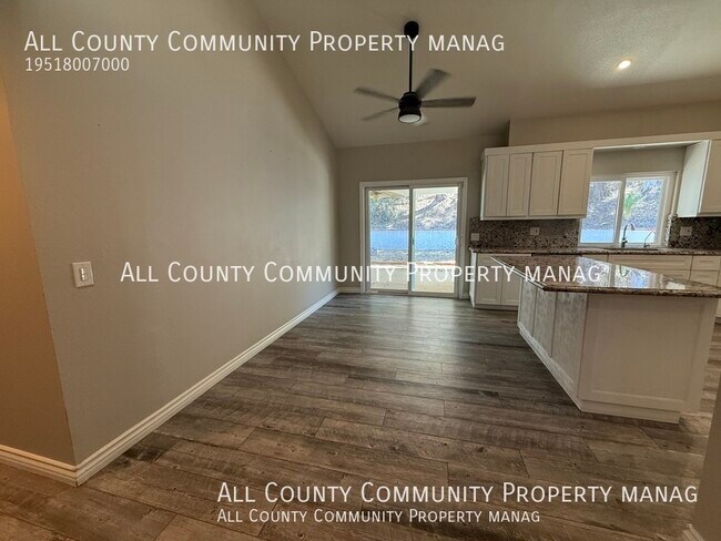 Building Photo - 42566 Escolacata Dr