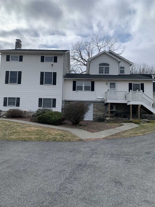 Primary Photo - 30 Todd Hill Rd