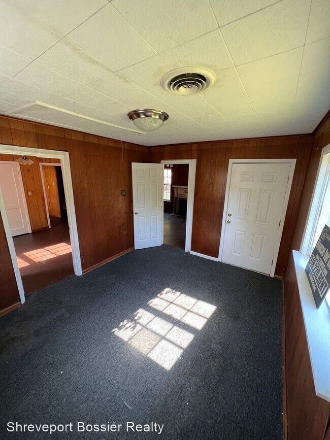 Building Photo - 3 br, 1.5 bath House - 2511 Quinton St