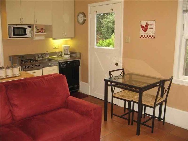 Foto del edificio - 5700 Balmoral Dr
