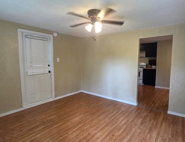 Foto del edificio - 1211 3rd St