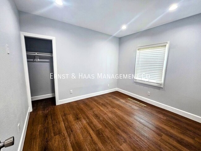 Foto del edificio - 1551 W 103rd St